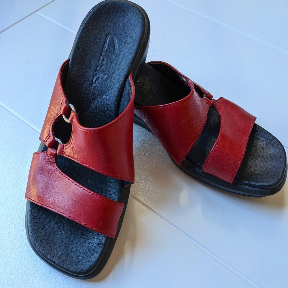 Clarks  size 7 medium  red  leather sandal/slides